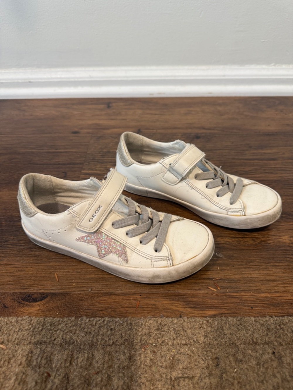 Geox golden goose-like kids distressed sneakers. Size 2